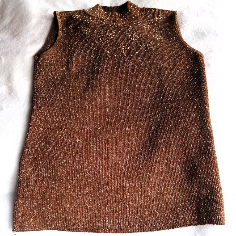 Sleeveless sweater/top